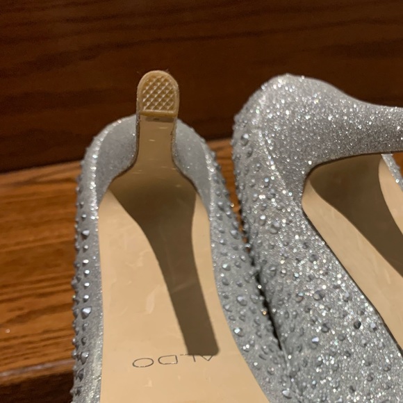 Shoes - Picture 6 of 6